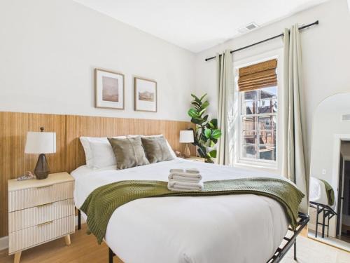 Sol de Lumiere 2BR, Deck, Parking near Wicker