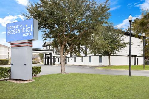 Sonesta Essential Savannah