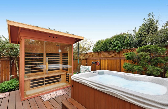 En el corazón del condado de Sonoma, cerca de las bodegas y parques - además de jacuzzi privado!