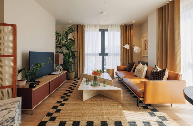 Sophisticated Studio Flat with Rooftop Access