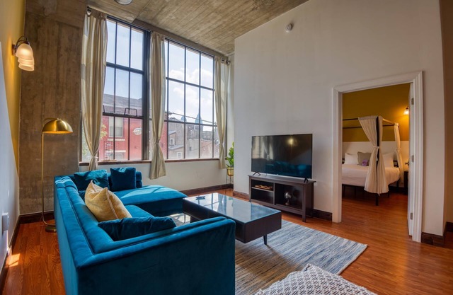 Sosuite 2BR Apt w W D Gym On-site Restaurant