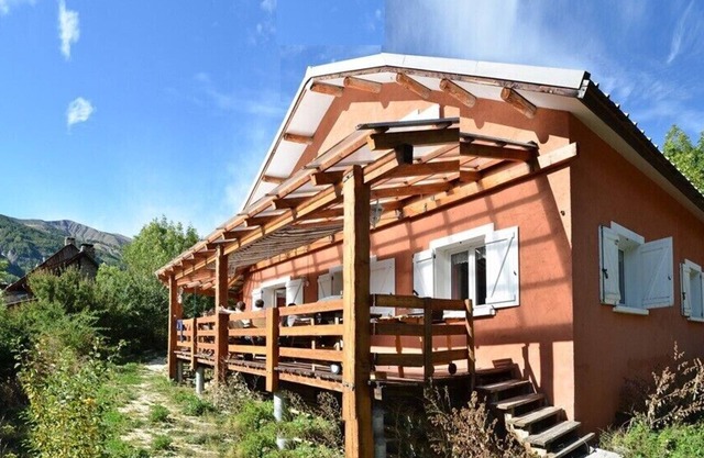 Chalet orientado al sur en el parque Mercantour