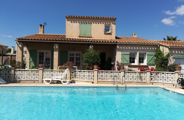 Villa sur con piscina