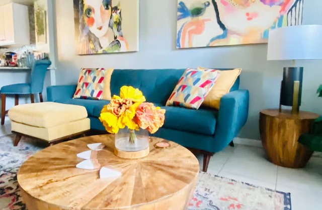 South Tampa Soho Experience Walkable to Nightlife,Shops,Restaurants,Downtown