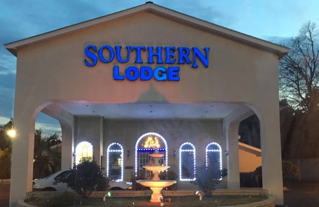 Southern Lodge & Suites