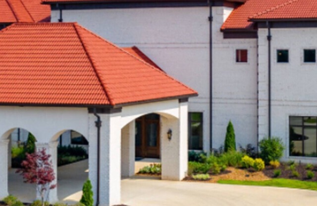 Southern Tennessee Getaway - Pool/ bowling alley/putting greens/dinner theater