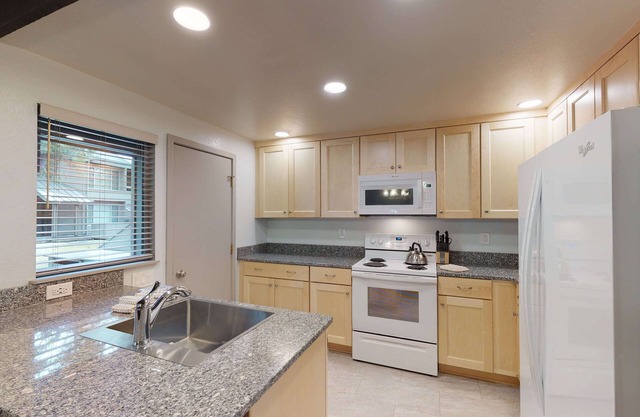 29 Tennis Village: condominio de 2 dormitorios / 2 baños en Sunriver, para 8 personas