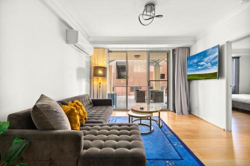 Spacious 2-Bed Apartment Near Parramatta CBD