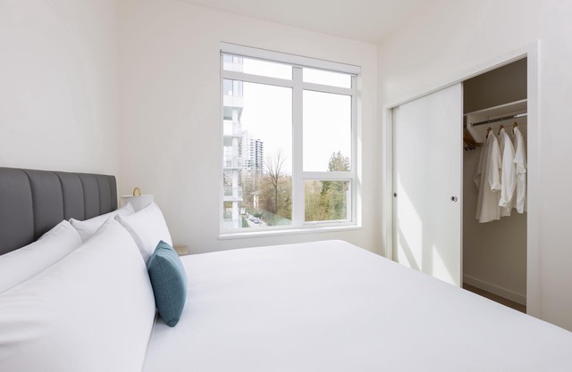 EVE l Spacious 2 Bedroom 2 Bathrooms