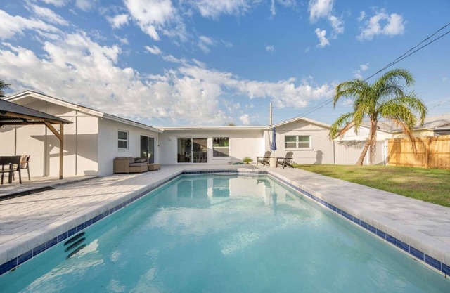 Spacious 4BR Oasis w/ Pool Near Anna Maria Island