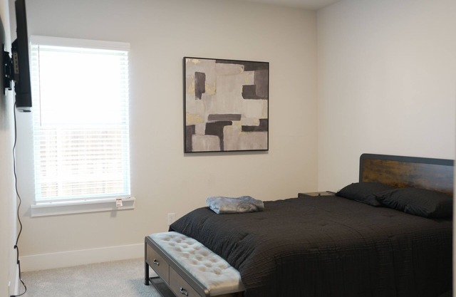Spacious 5-bedroom house charming Waxahachie Outside the DFW.