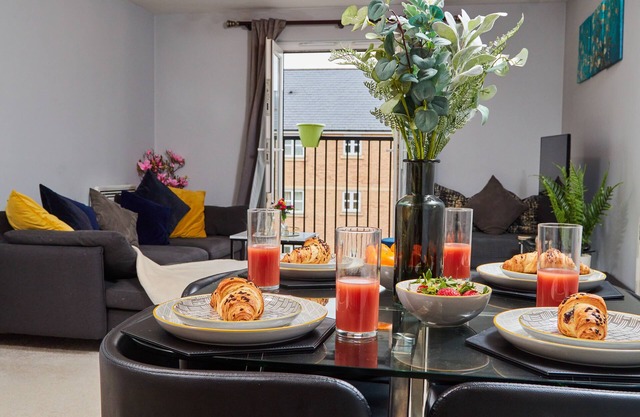 Spacious 5 Beds House: Garden & FREE Parking - 中国搬迁
