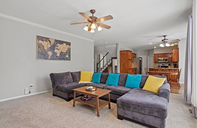 Large Home W/5 BR King Beds Mins to Kauffman