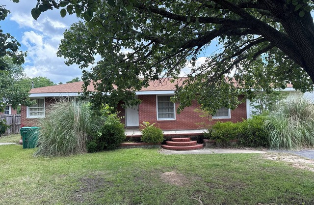Spacious 7-bedroom house with WiFi and AC in amazing North Augusta