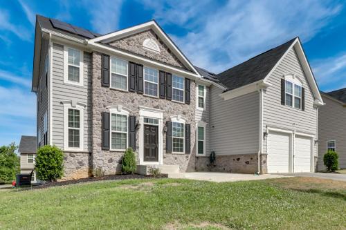 Spacious Accokeek Home Near MGM, Alexandria and DC!