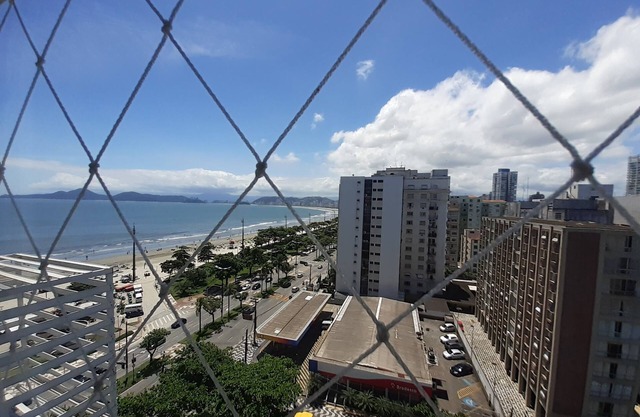 espacioso y confortable apartamento de 3 habitaciones (2 suites) frente al mar con hermosas vistas