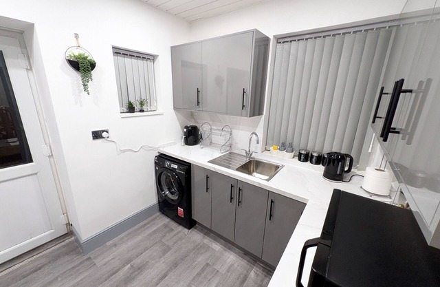 Spacious and Comfortable Modern Rooms