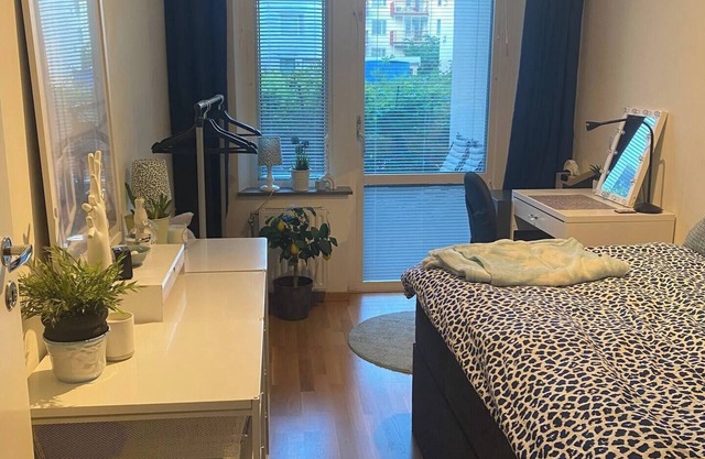 Spacious and Homely Apartment with Patio. Family friendly. Pets Allowed!