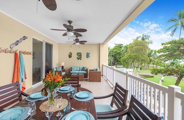 Spacious beachfront condo on Jaco Beach
