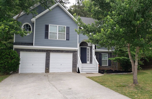 ESPACIOSA CASA de Cartersville que duerme hasta 13 personas y 12 min. a Lakepoint!