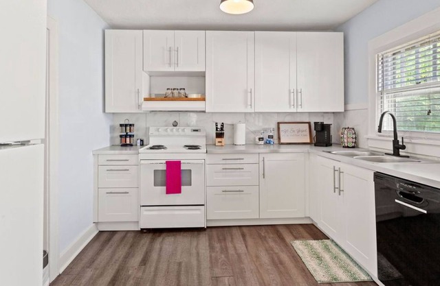 Spacious & Comfy Home! Plaza/UMKC/Rockhurst University