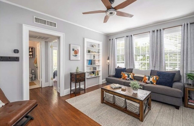 Spacious Downtown Savannah Historic Modern Apartment On Forsyth Park