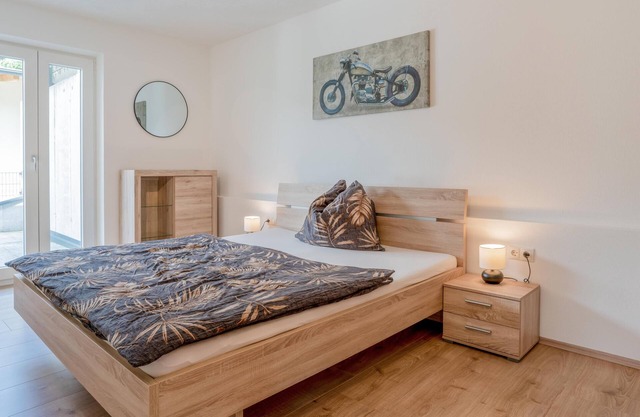 Spacious holiday flat, 4 km to the ski lift
