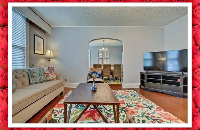 Spacious Home 5BR! Cozy and Bright Home!