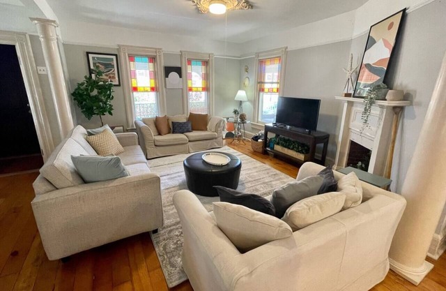 Spacious home for family/friends, steps from beach