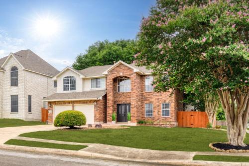 Spacious Home Near Sea World