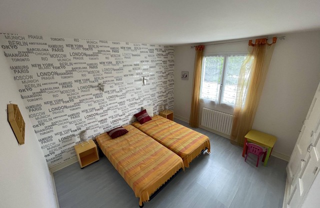 AMPLIA CASA, 6p, TRANQUILO, PLAYAS: 10 min de ROYAN! WIFI. 475 a 675 € / semana