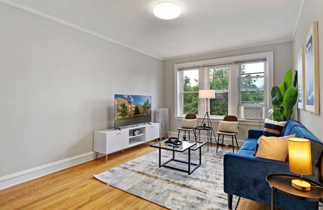 Spacious & Inviting 1-bedroom Apartment