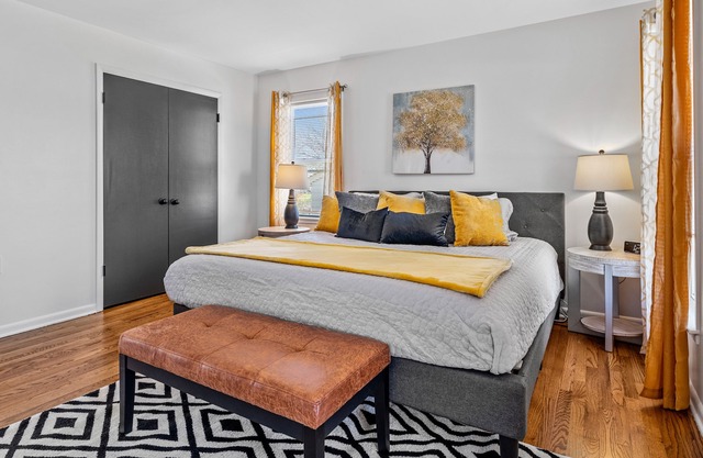 SPACIOUS ✦ KING SUITE ✦ 4 BD 2 BA ✦ FAMILY TIME!
