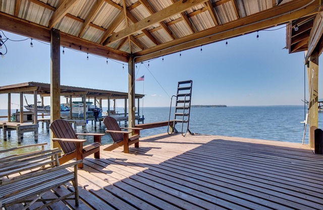 Spacious Livingston Home w/ Private Boat Dock