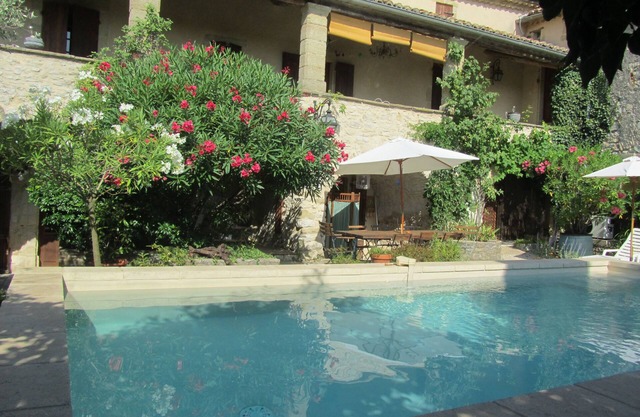 Casa de campo provenzal del siglo XVIII, piscina privada, para 10 personas, cerca de Uzès