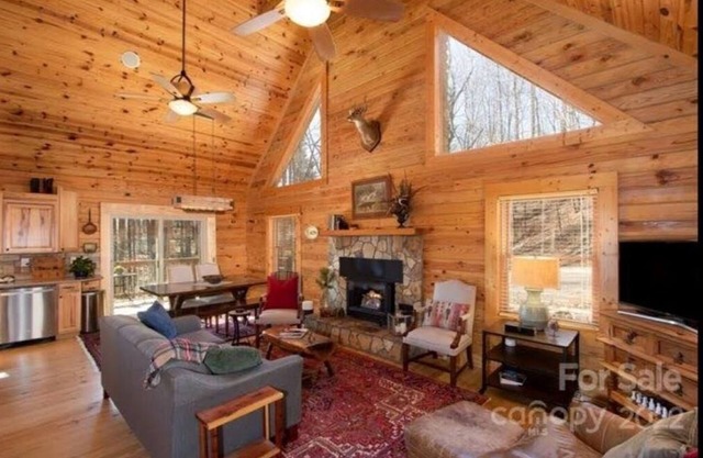 Spacious Mountain Home Close to Blue Ridge Pkwy w/ Hot Tub
