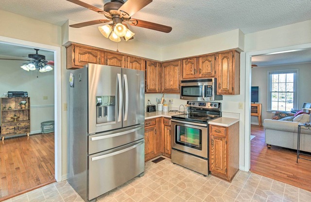 Spacious Mt Juliet Home w/ 1 Acre Yard!