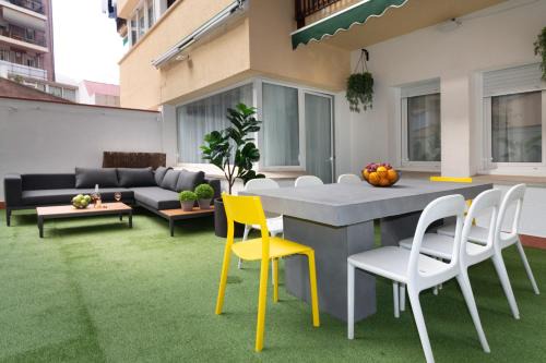 Spacious New and Renovated Apartment in Plaza España with Stunning Terrace-Garden and Exquisite Decoration