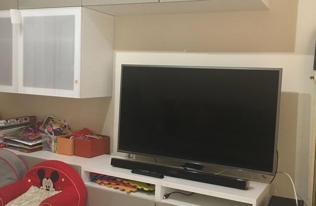 Amplio y práctico apartamento cerca del metro y la carretera nacional.