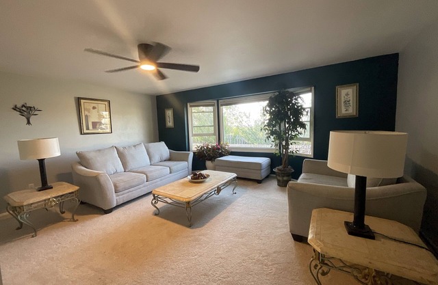 Spacious & quiet Denver Home - 7bedroom, 5 bath & queen