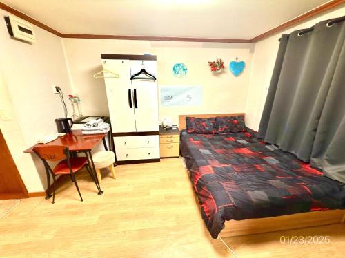 Spacious Studio Apt (Myeong-dong)