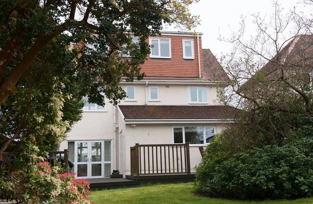 Spacious, Stylish House - 500 yards to the sea front