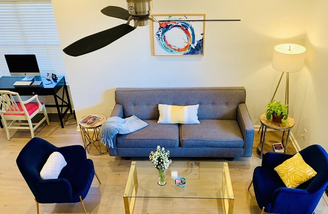 Spacious Tarrytown Condo-Walk to Lake Austin 2BR