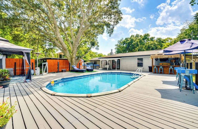 Spacious Tavares Home w/ Private Outdoor Oasis!