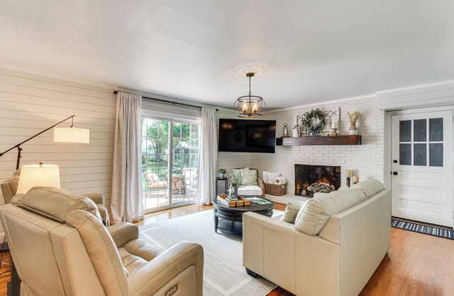 Spacious Taylors Home ~ 5 Mi to Dtwn Greenville!