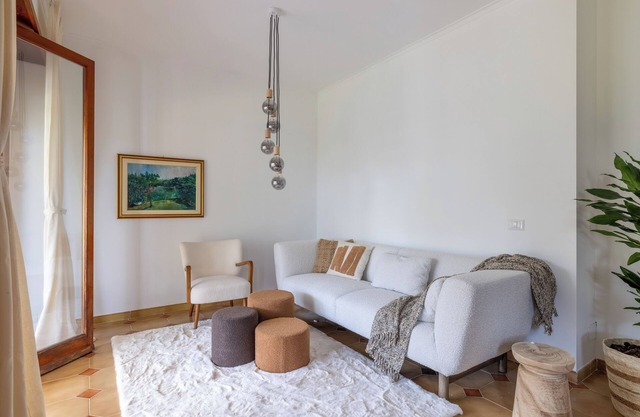 Spacious Villa: swimming pool, BBQ and tennis courts for families and friends