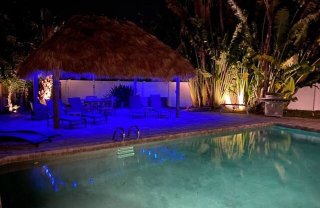 Spacous Beachouse with private pool