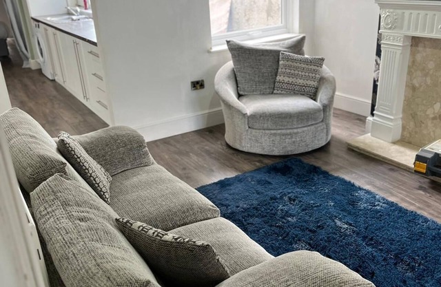 SPECIAL 5 Bedroom Whole House Brereton