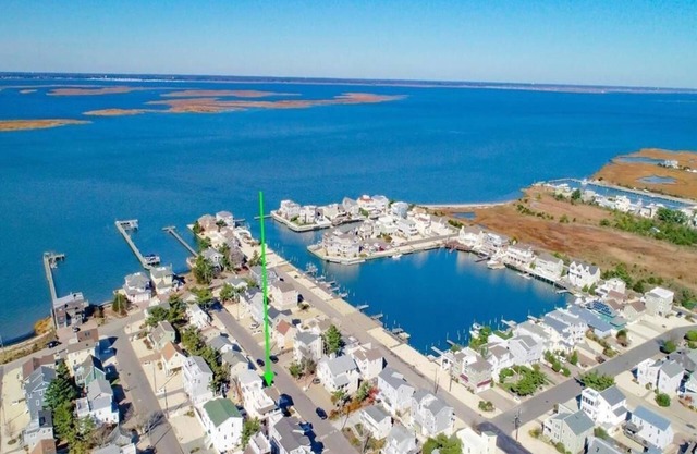 Spectacular Holgate summer rental. Available this summer for your vacation pleasure. CALL TODAY!