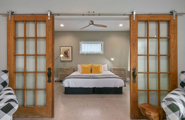 Spectacular Home in Peaceful Area Vineyard Views